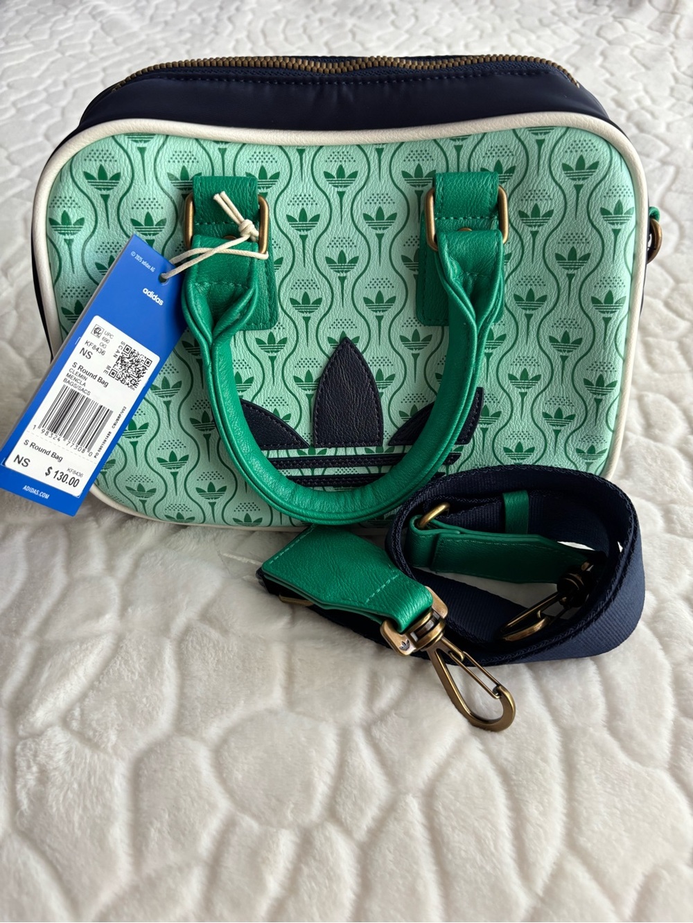 adidas ORIGINALS ROUND BAG - Picture 3 of 16